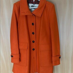 Burberry 100% wool burnt orange above-the knee coat, hanger/garment bag. USA 14